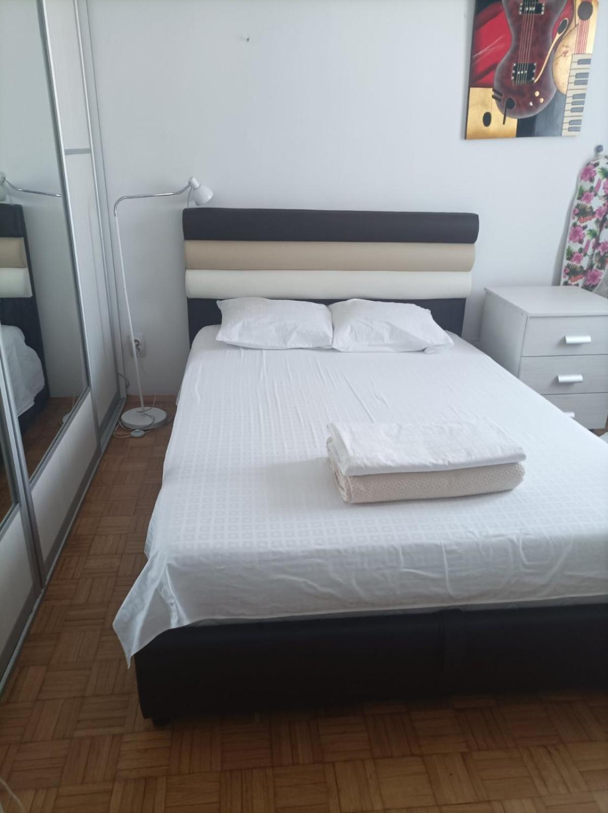 Bliri Bliri Apartment Белград Екстериор снимка